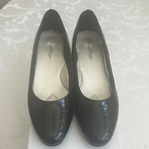 Angel Steps Black Crocodile Pattern Women's Shoes